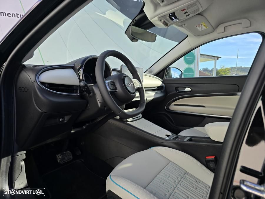 Fiat 600 1.2 Hybrid La Prima - 11