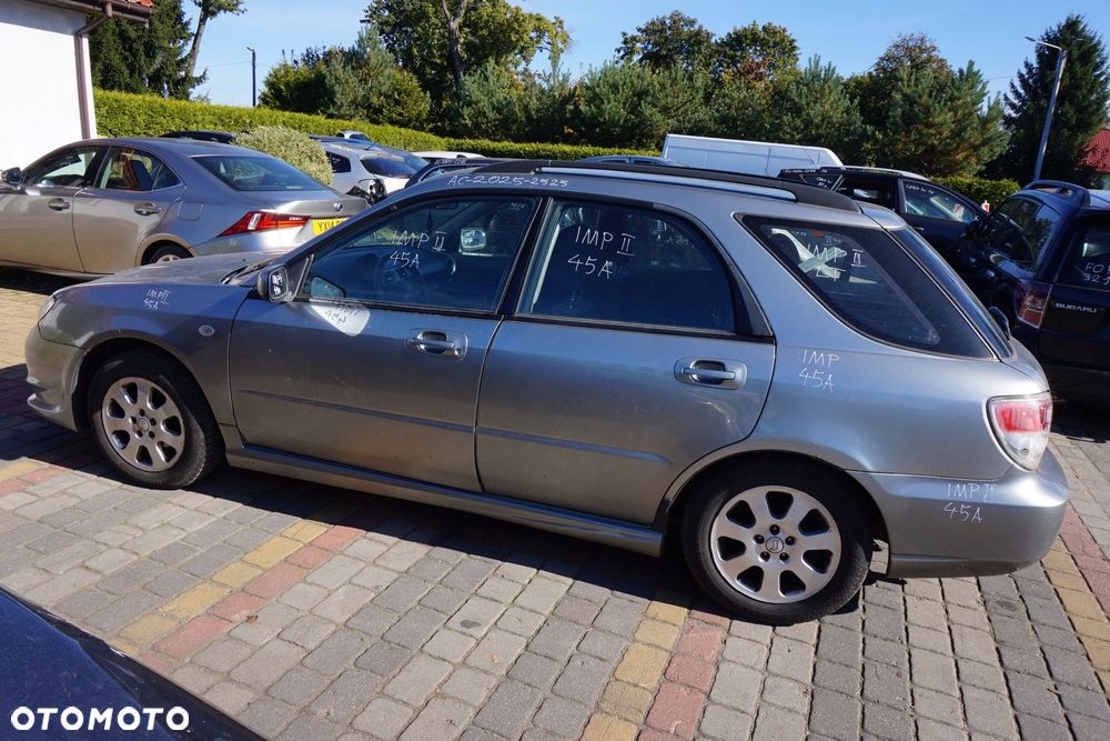 SUBARU IMPREZA II GD LIFT KOMBI 2006 45A 2.0 16V 0KM TY754XY7AA SZARY na części - 2