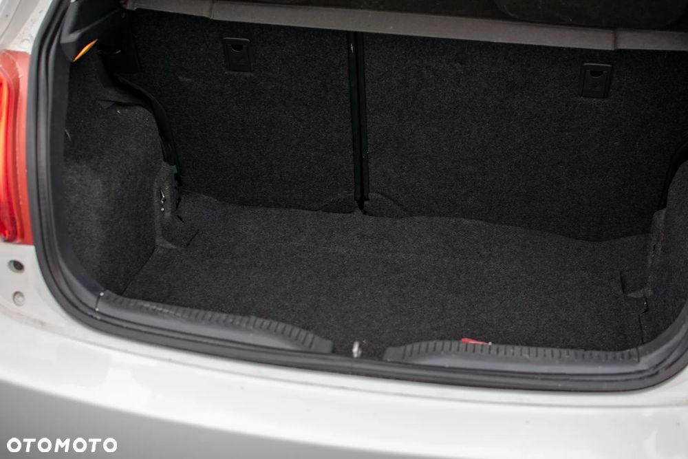 Toyota Auris - 34