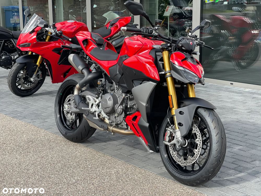 Ducati Streetfighter V2 - 6