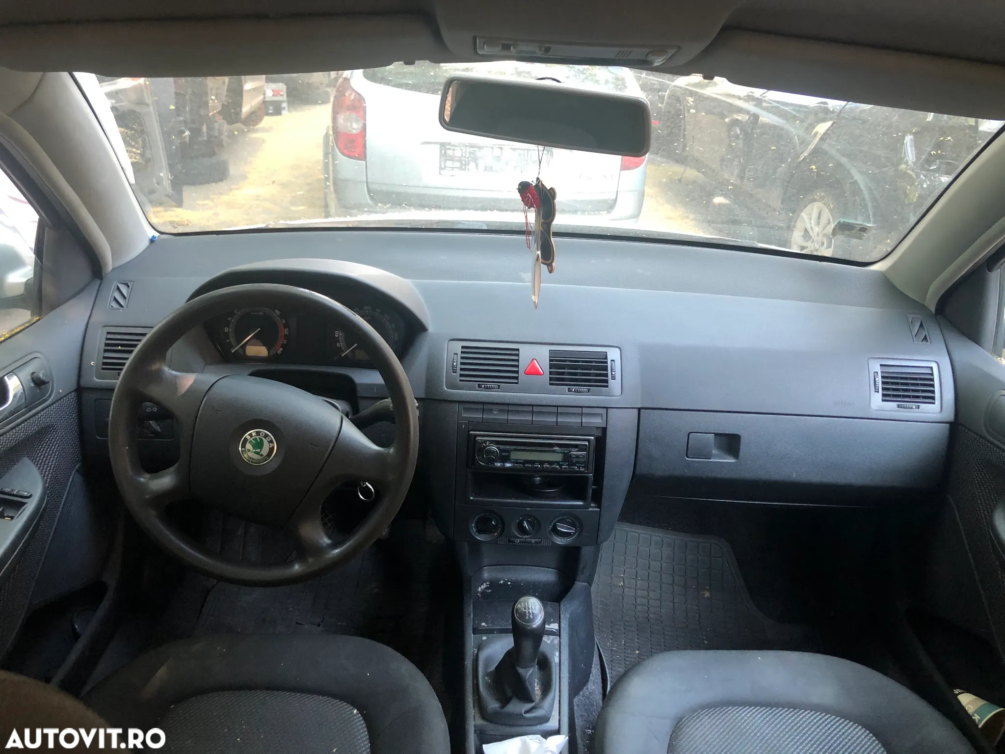Dezmembrez Skoda Fabia 1 facelift gri argintiu 2006 TDI - 9