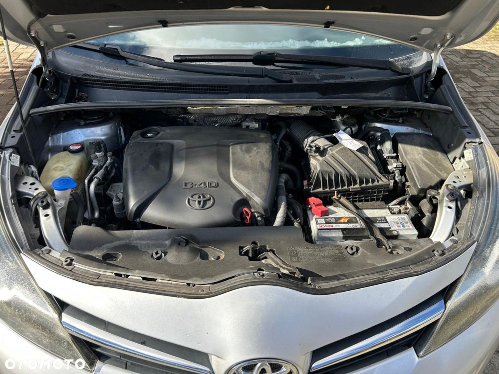 Toyota Verso - 24