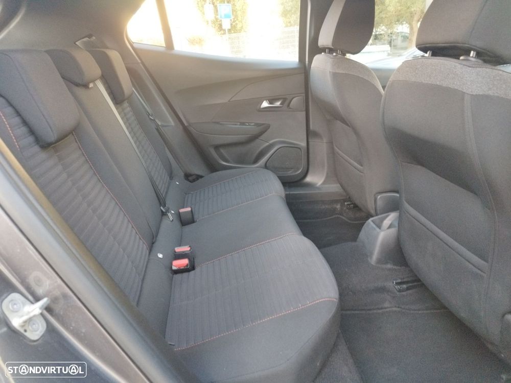 Peugeot 2008 1.2 PureTech Active - 12