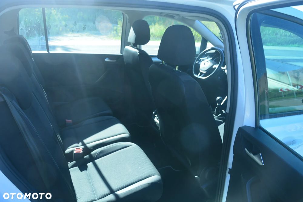 Volkswagen Touran 1.6 TDI SCR BlueMotion Technology Comfortline - 14