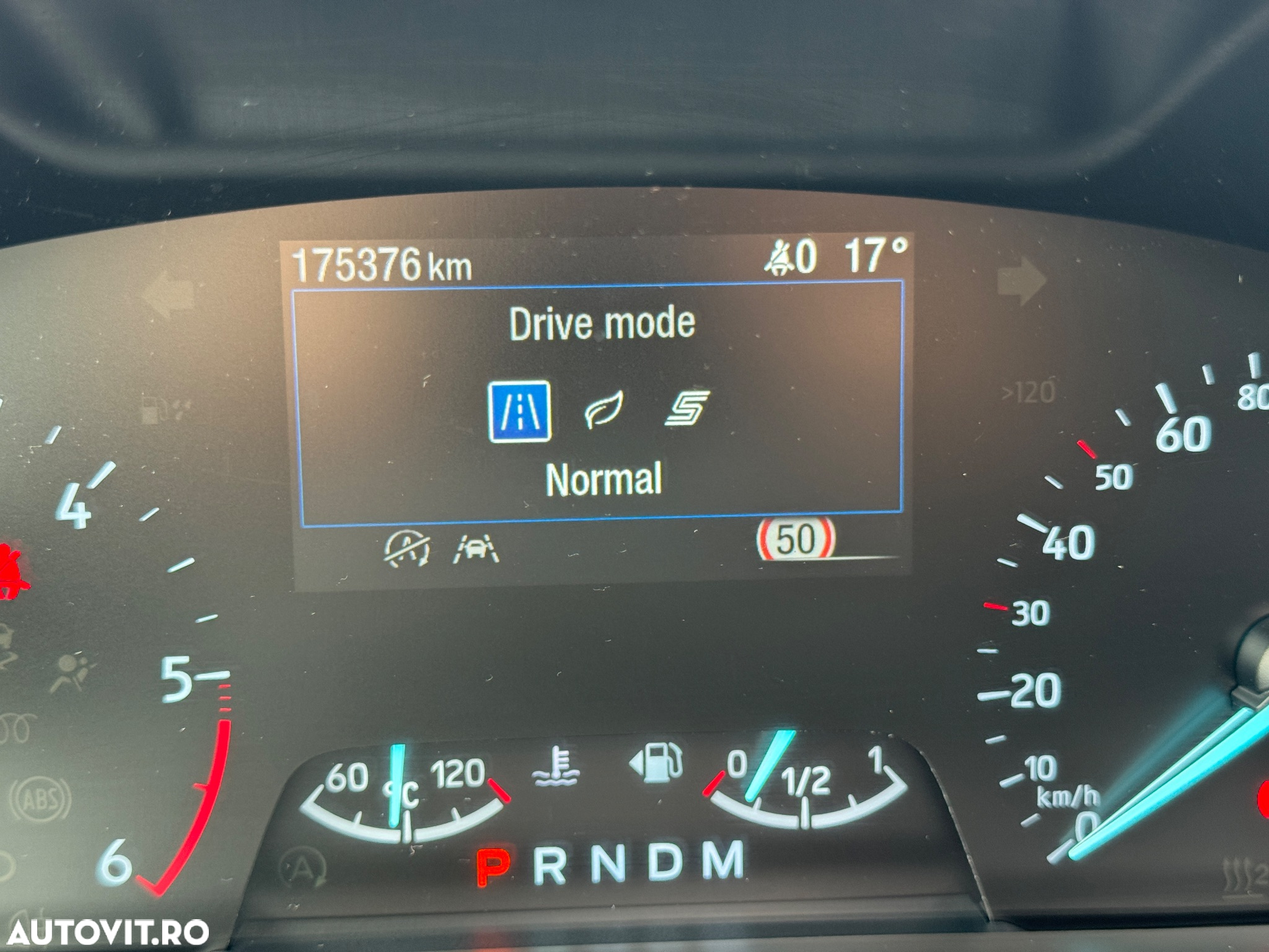 Ford Focus 1.5 EcoBlue ST Line Business - 31