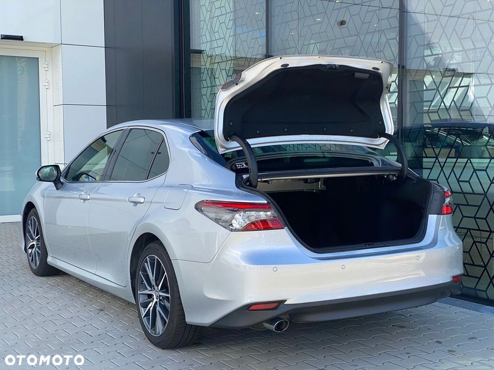 Toyota Camry 2.5 Hybrid Executive CVT - 34
