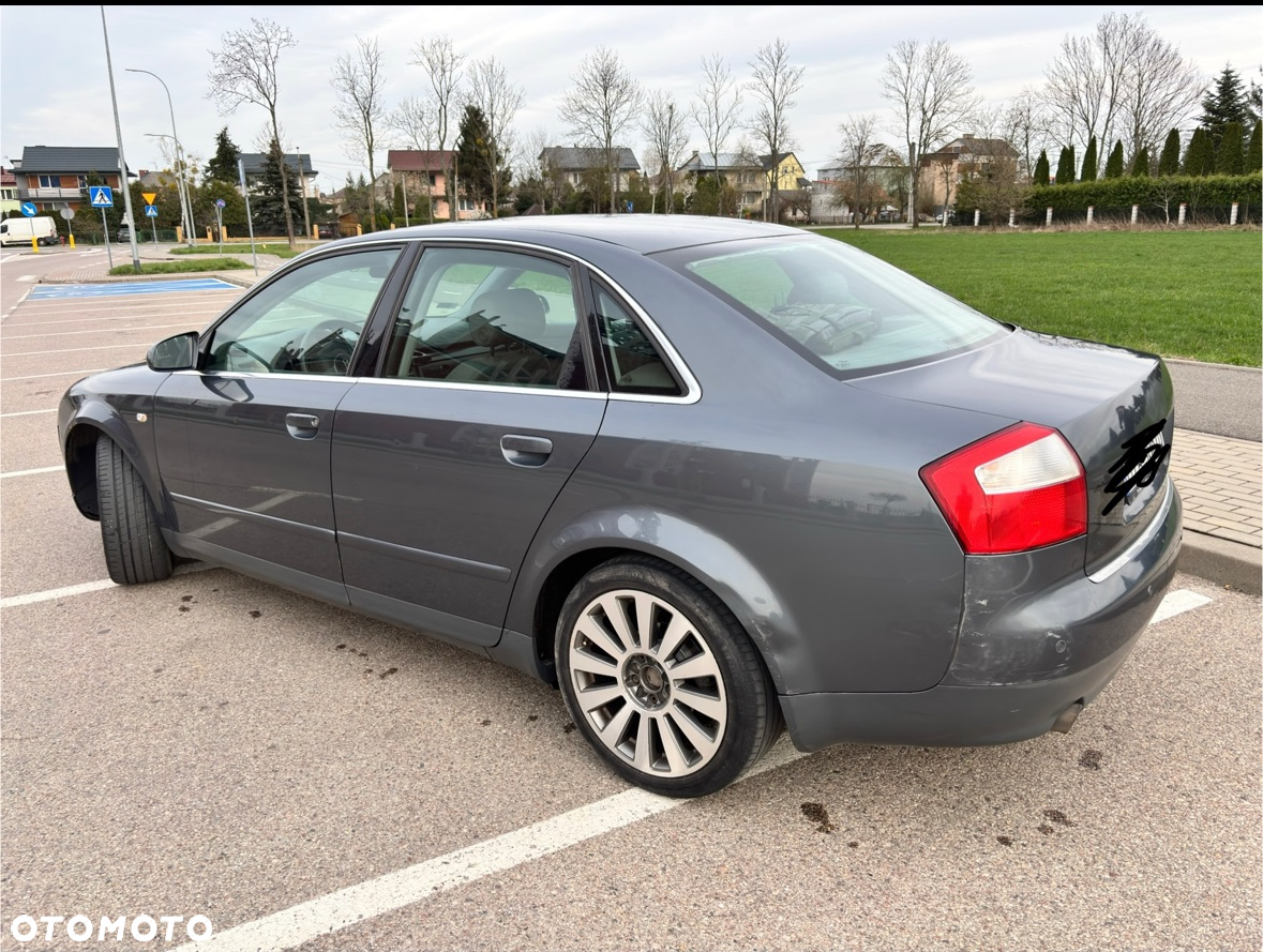 Audi A4 2.0 - 7