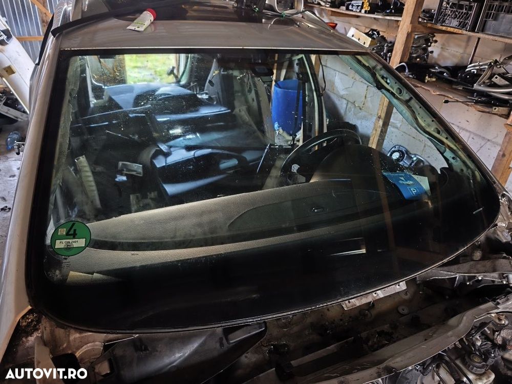 Parbriz cu senzor  Volkswagen Passat B6 2005 - 2010

Este în star - 2