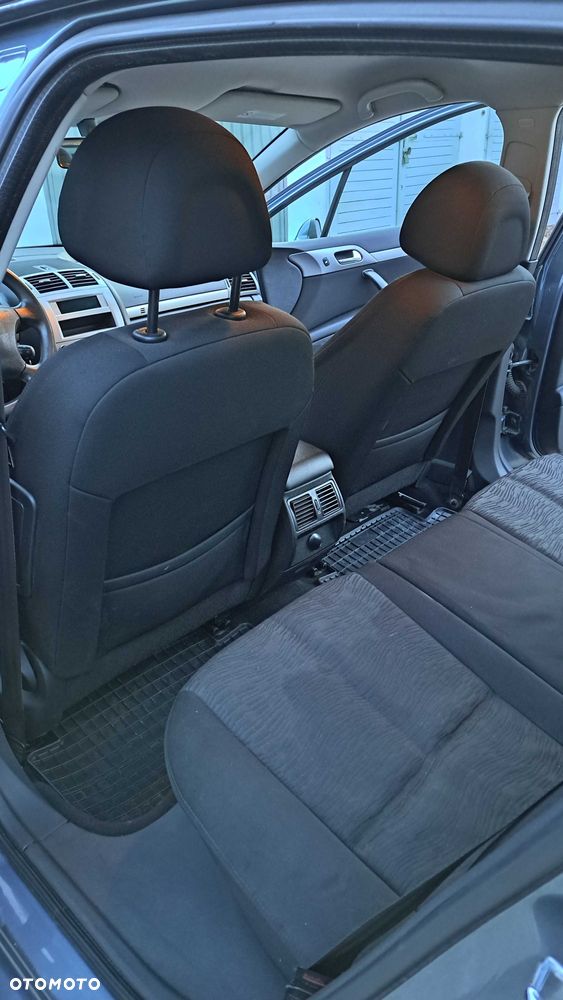 Peugeot 407 - 8