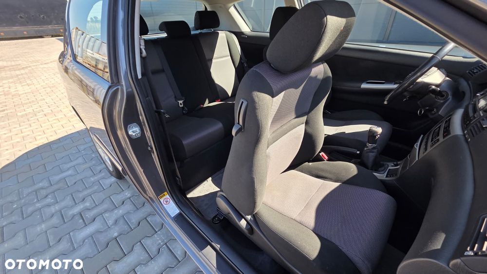 Toyota Corolla 1.6 VVT-i Sol (air6) - 12