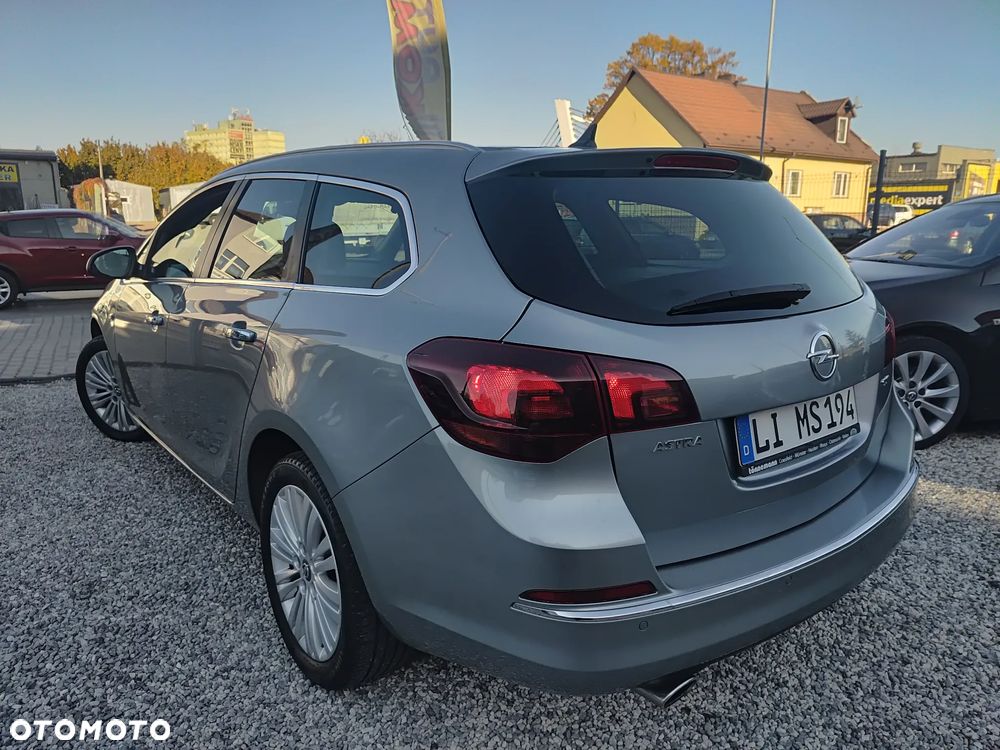 Opel Astra 2.0 CDTI DPF Innovation - 2