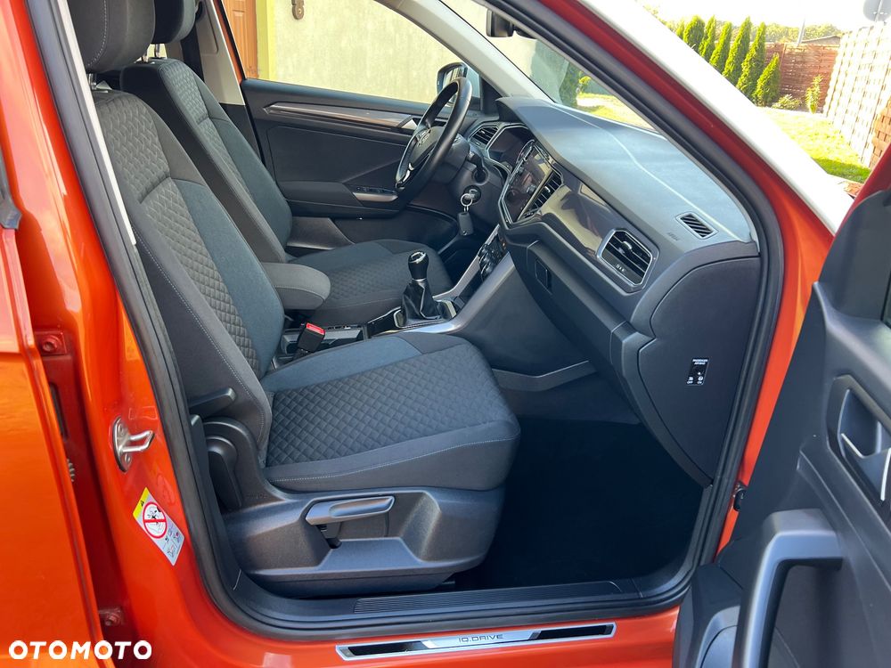Volkswagen T-Roc - 15