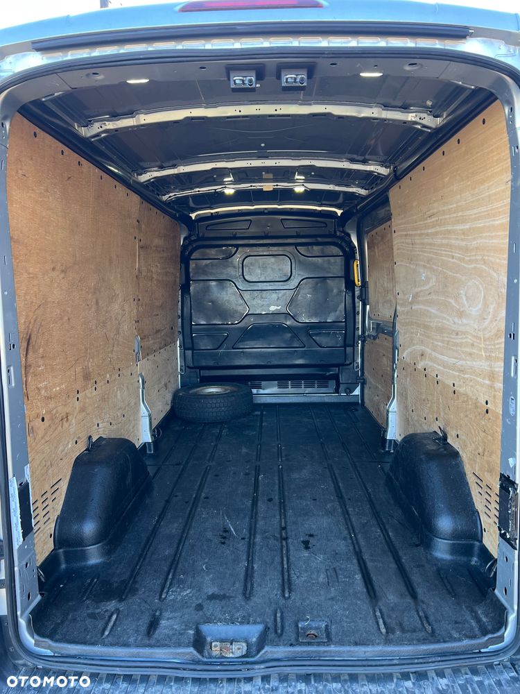 Ford Transit - 24