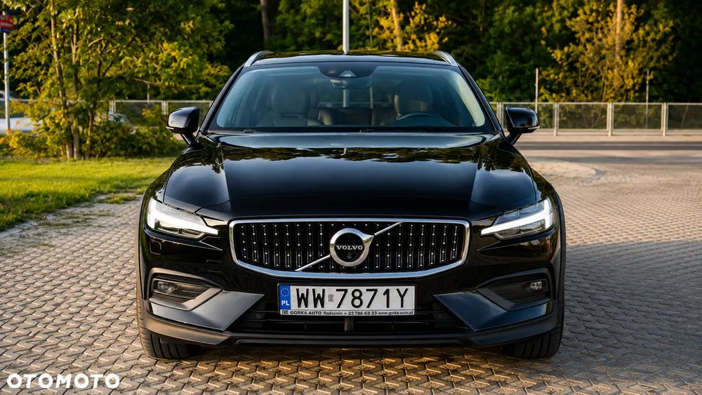 Volvo V60 T5 AWD Momentum Pro - 5