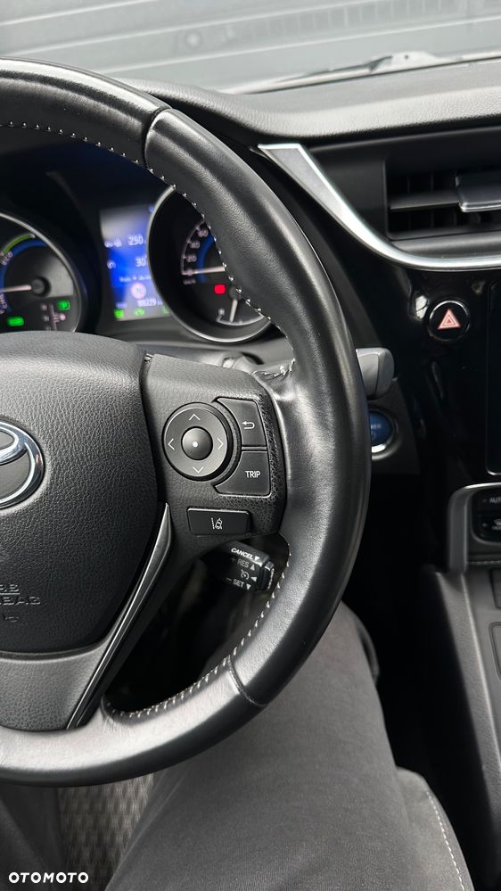 Toyota Auris 1.8 HSD Luna - 24