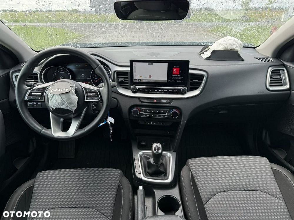 Kia Ceed 1.5 T-GDI Business Line - 24