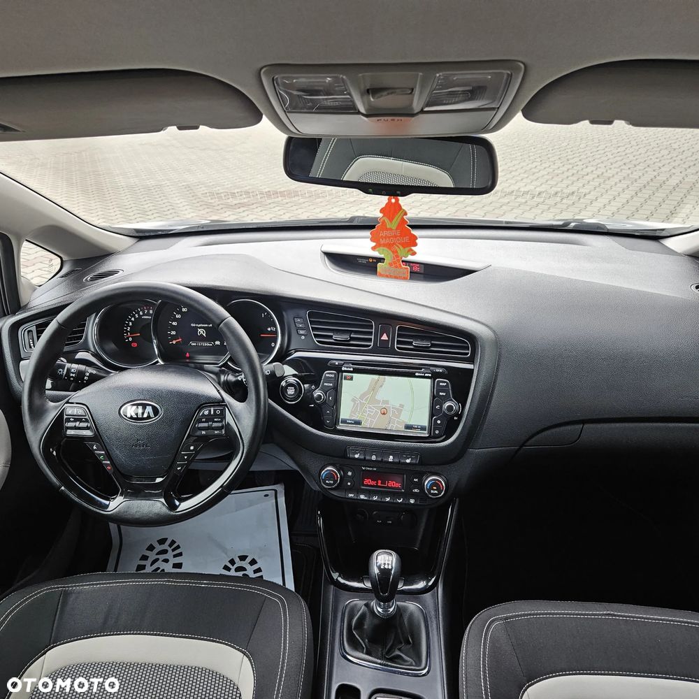 Kia Ceed 1.4 CVVT ISG Spirit - 33