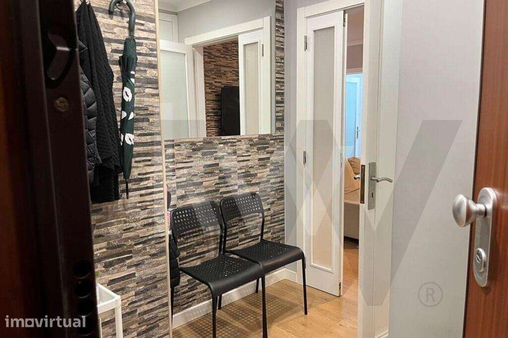 Apartamento T3 totalmente remodelado, com suite, em Santo António dos - Grande imagem: 2/25