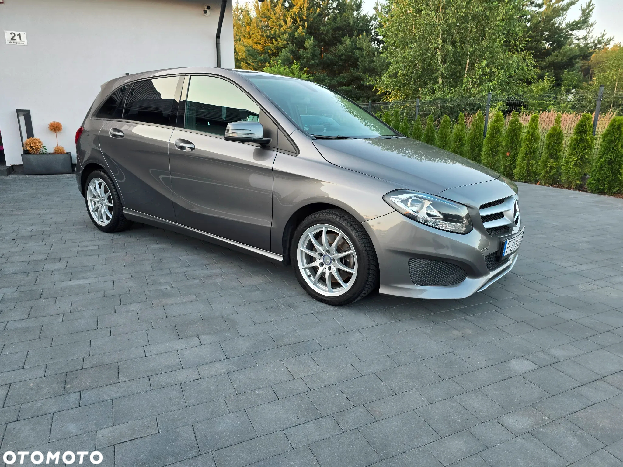 Mercedes-Benz Klasa B 250 7G-DCT Edition - 6