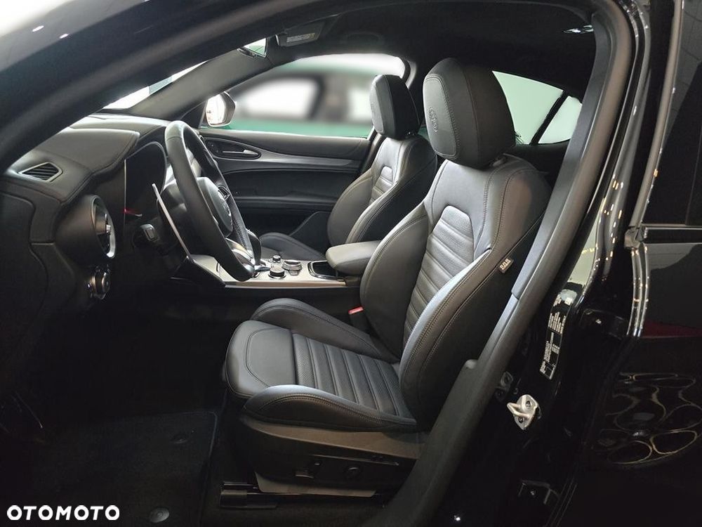 Alfa Romeo Stelvio 2.0 Turbo Veloce Q4 - 9