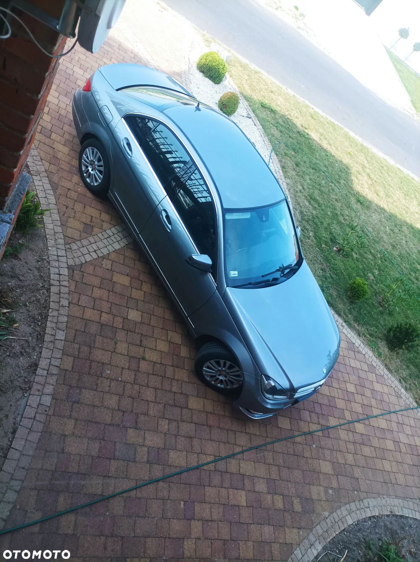 Mercedes-Benz Klasa C 180 CGI BlueEff Avantgarde - 1