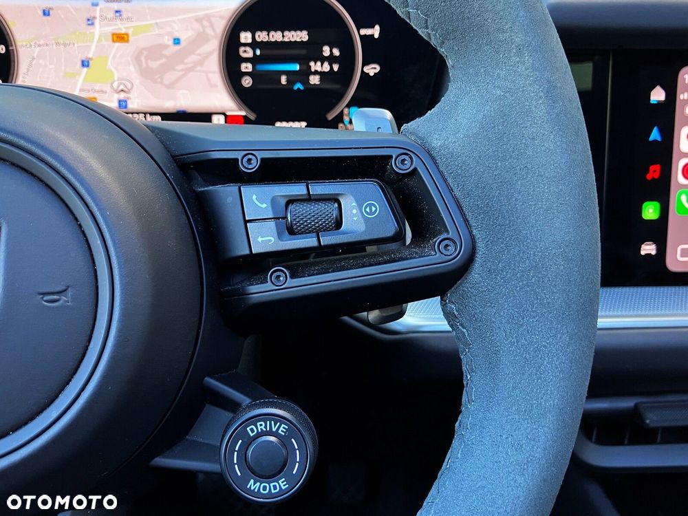 Porsche Cayenne - 27