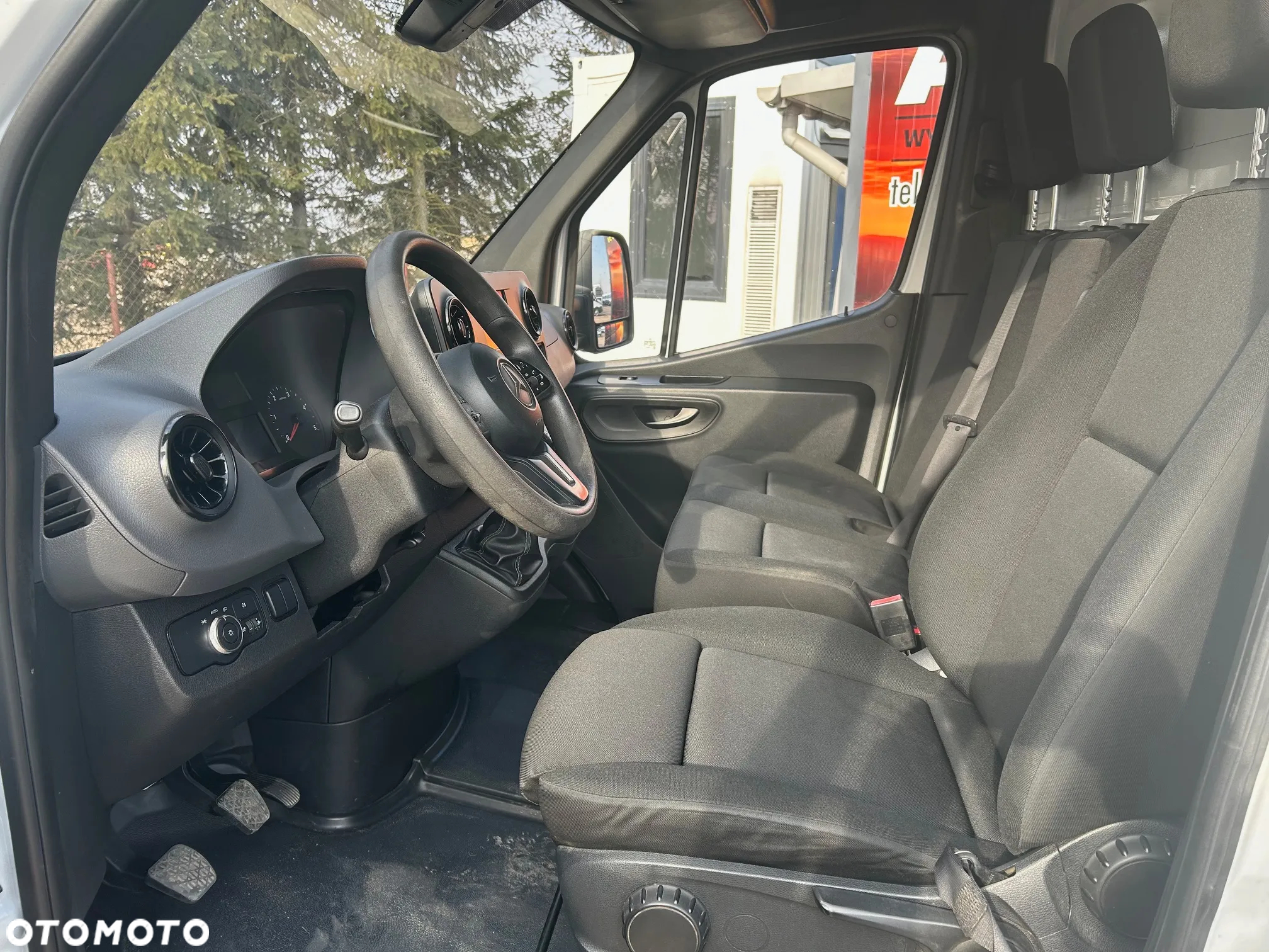 Mercedes-Benz Sprinter 316 kontener+winda - 14