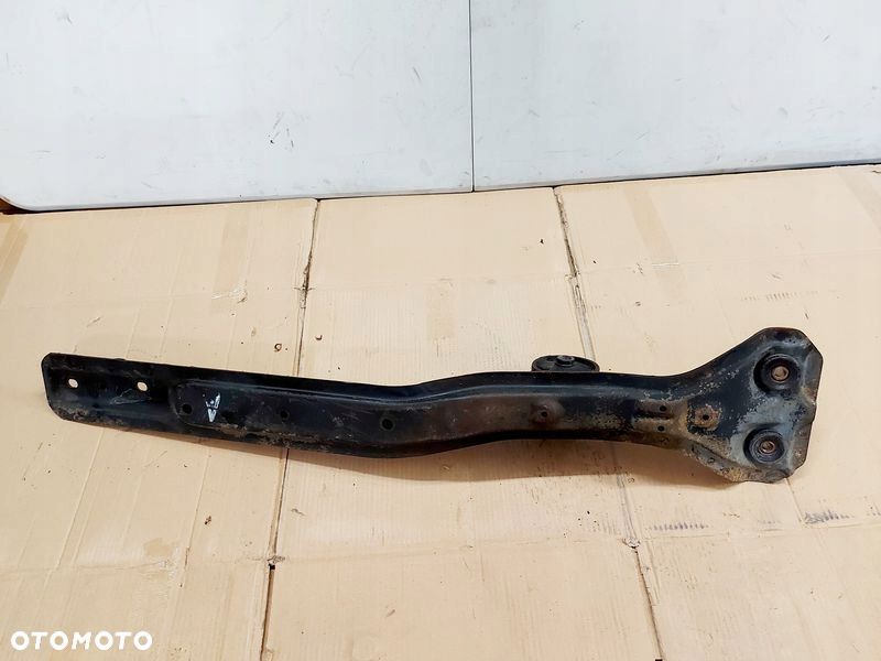 endeavor wspornik belka mocowanie silnika łapa - 6