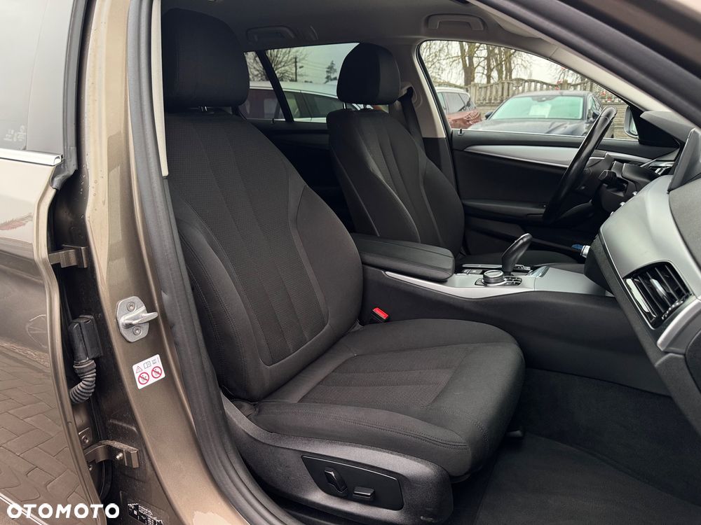 BMW Seria 5 520d xDrive Sport Line - 24