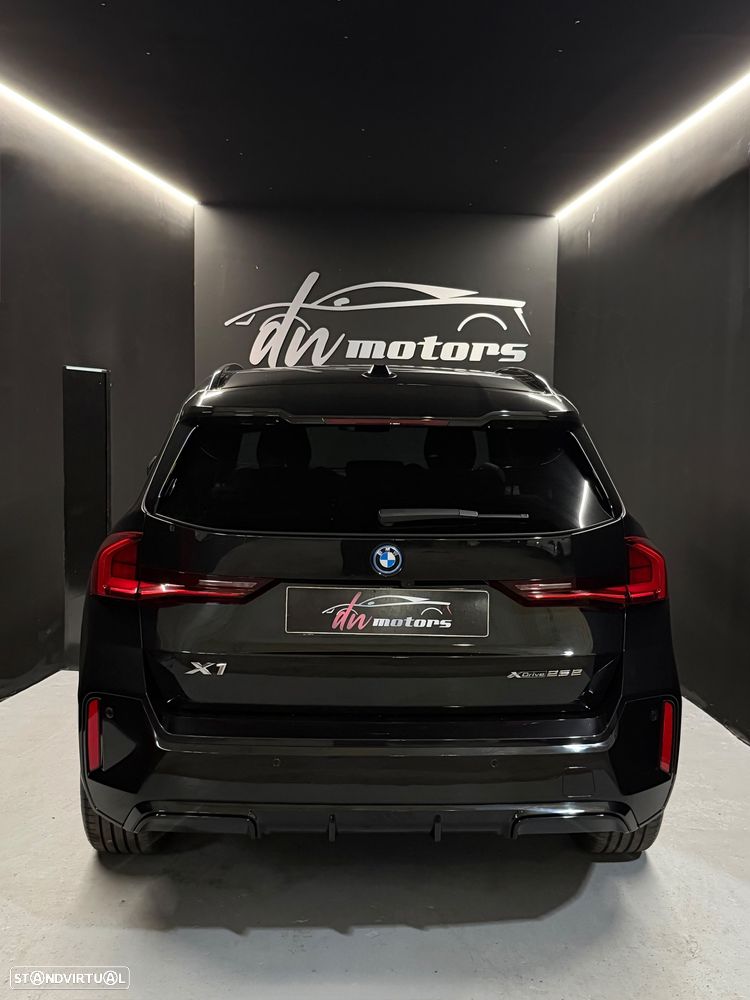 BMW X1 xDrive25e Pack Desportivo M - 4