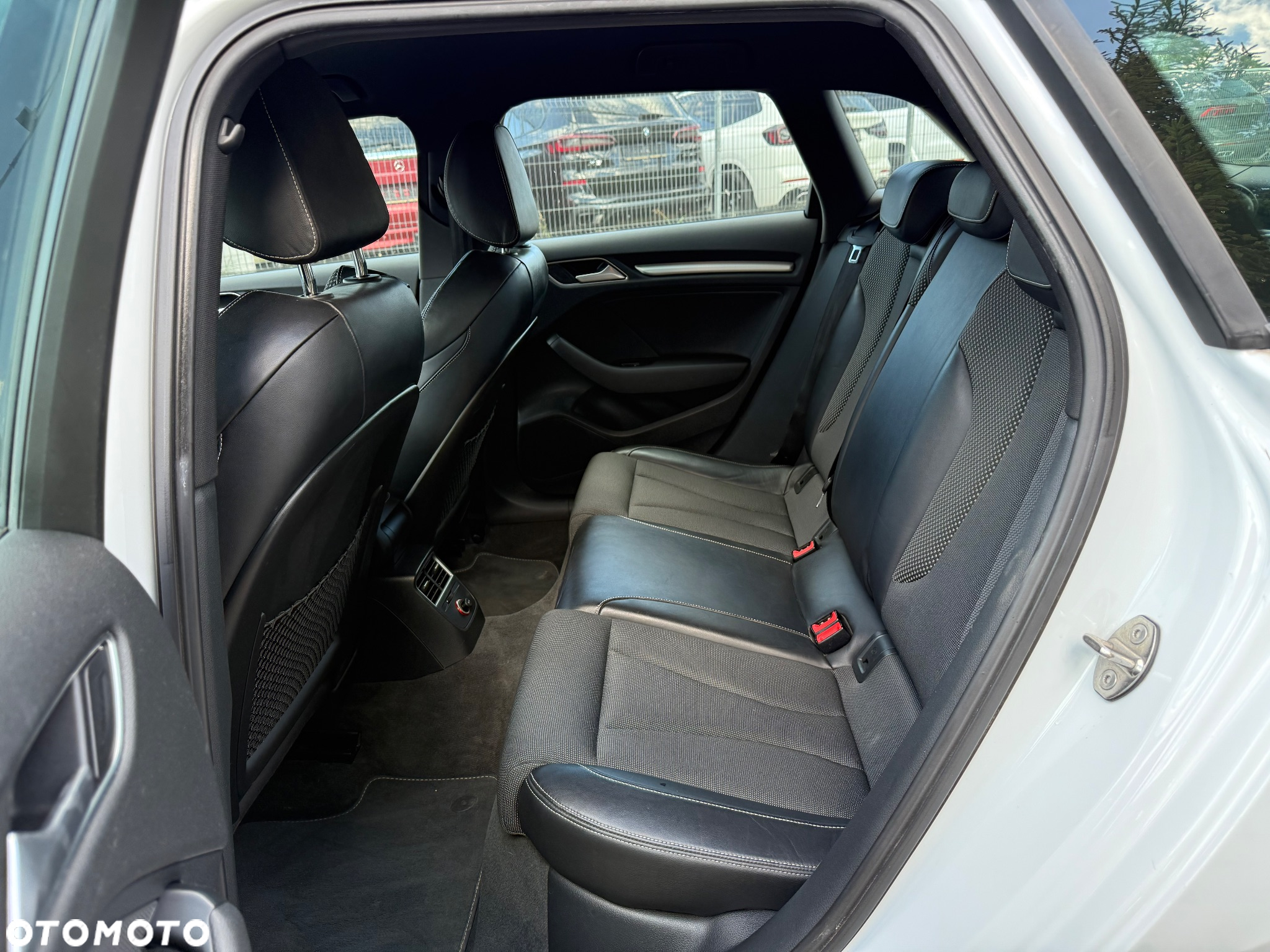 Audi A3 Sportback 2.0 TDI (clean diesel) quattro S tronic S line Sportpaket - 10