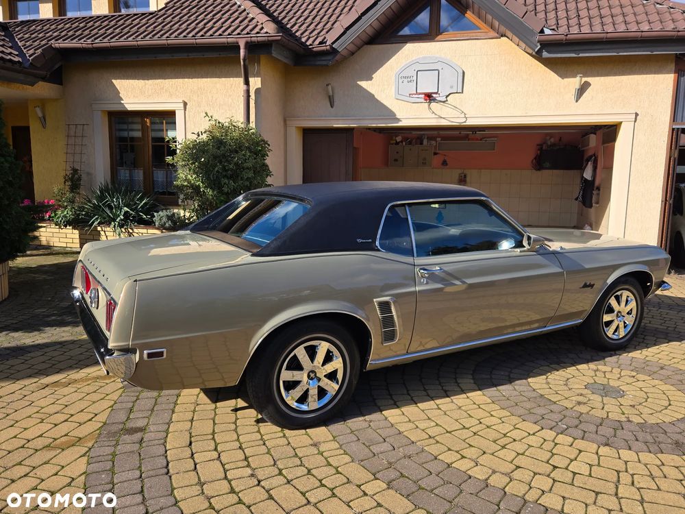 Ford Mustang - 3