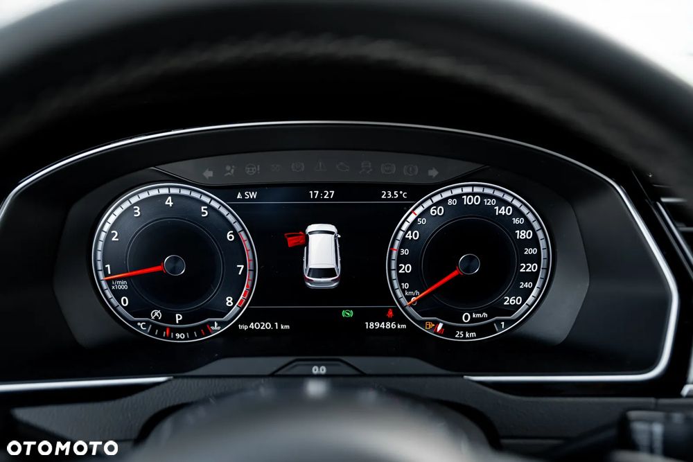 Volkswagen Passat Variant 2.0 TSI (BlueMotion Technology) 4Motion DSG Highline - 29