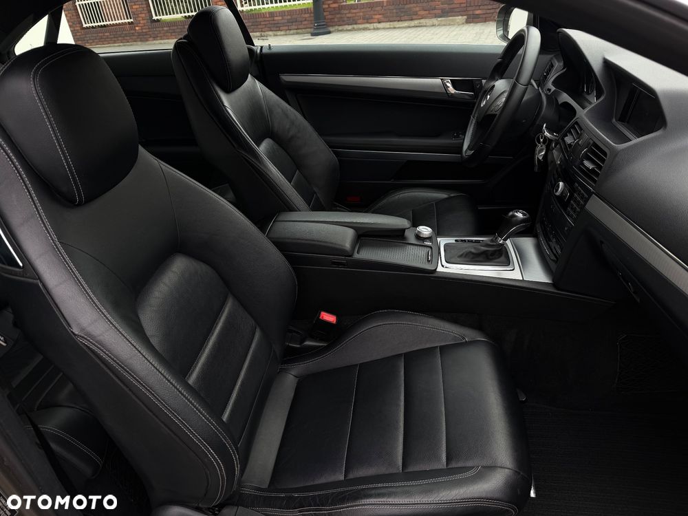 Mercedes-Benz Klasa E 250 CDI DPF BlueEFFICIENCY 7G-TRONIC Avantgarde - 17