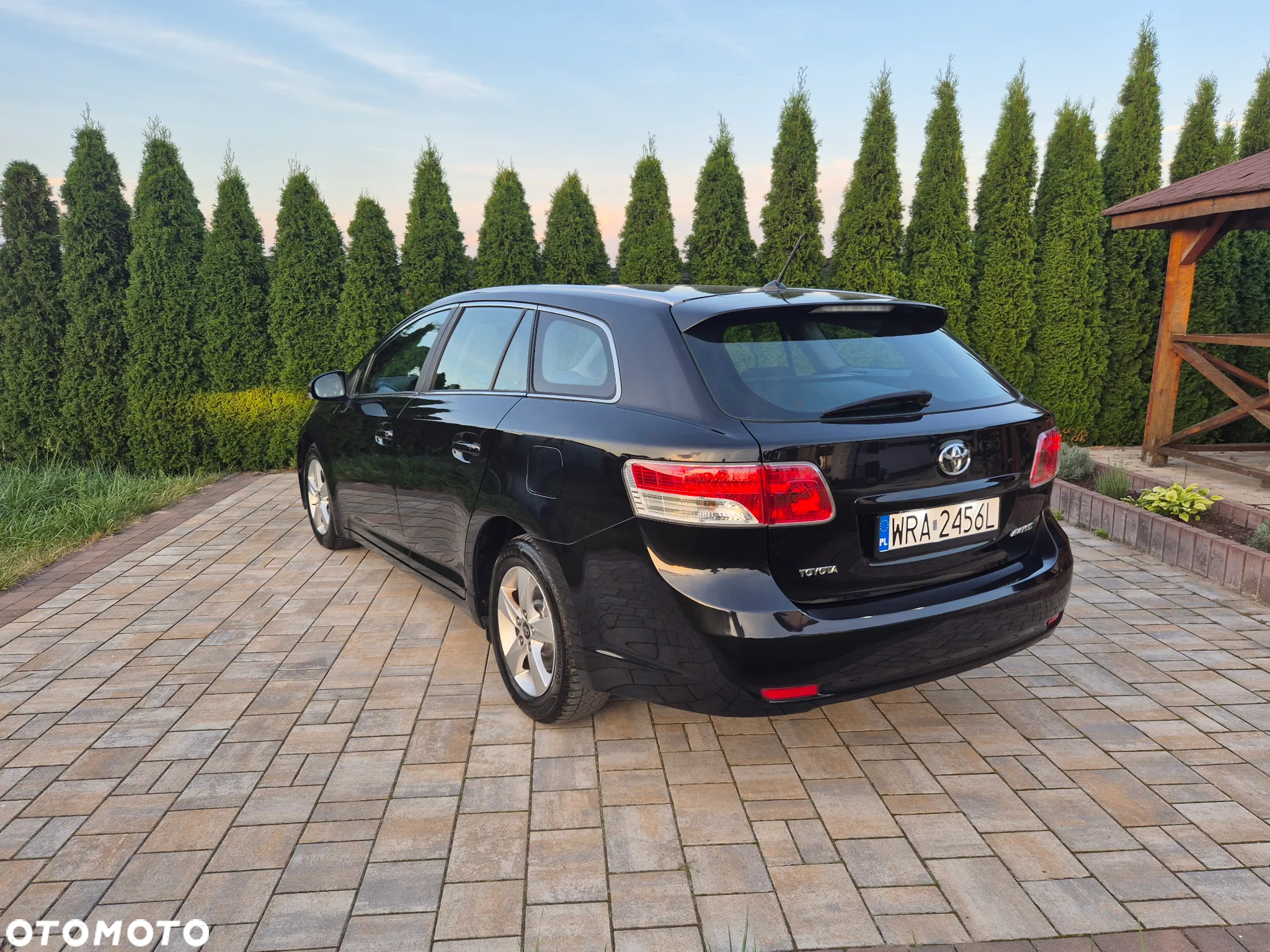 Toyota Avensis 1.8 Premium EU5 - 15