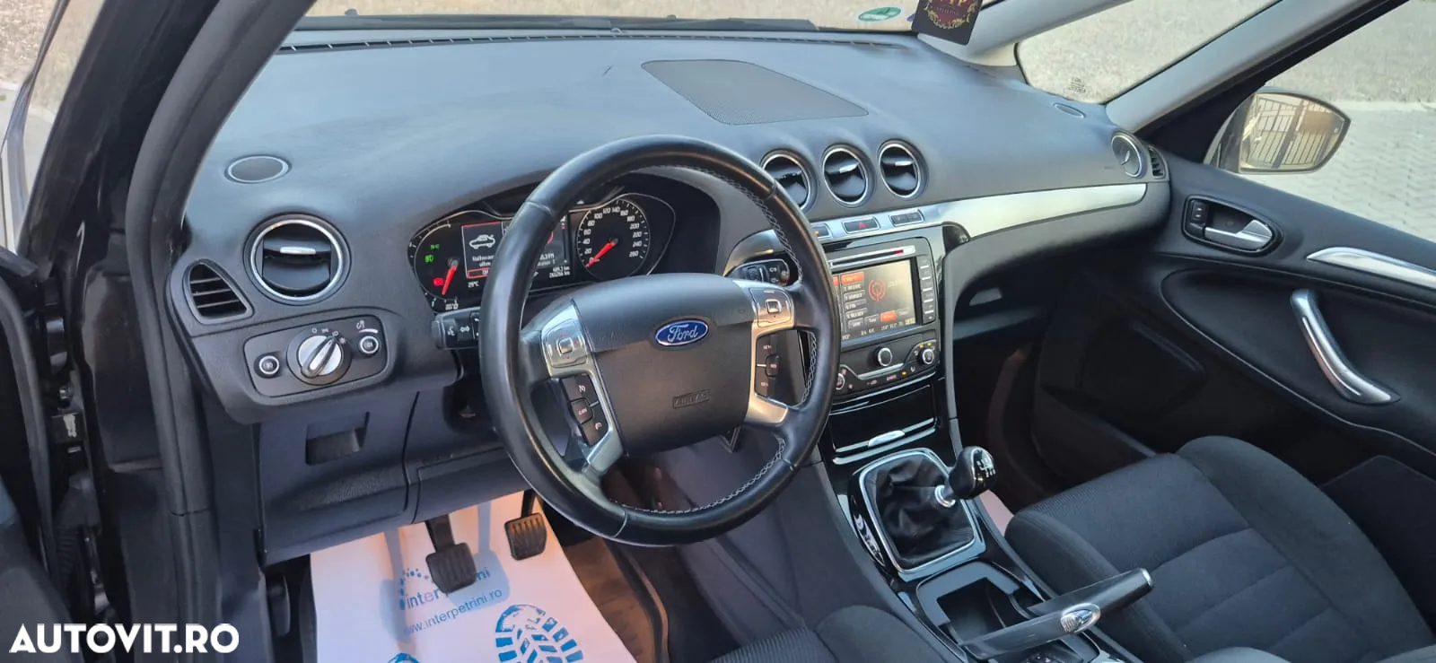 Ford Galaxy - 13
