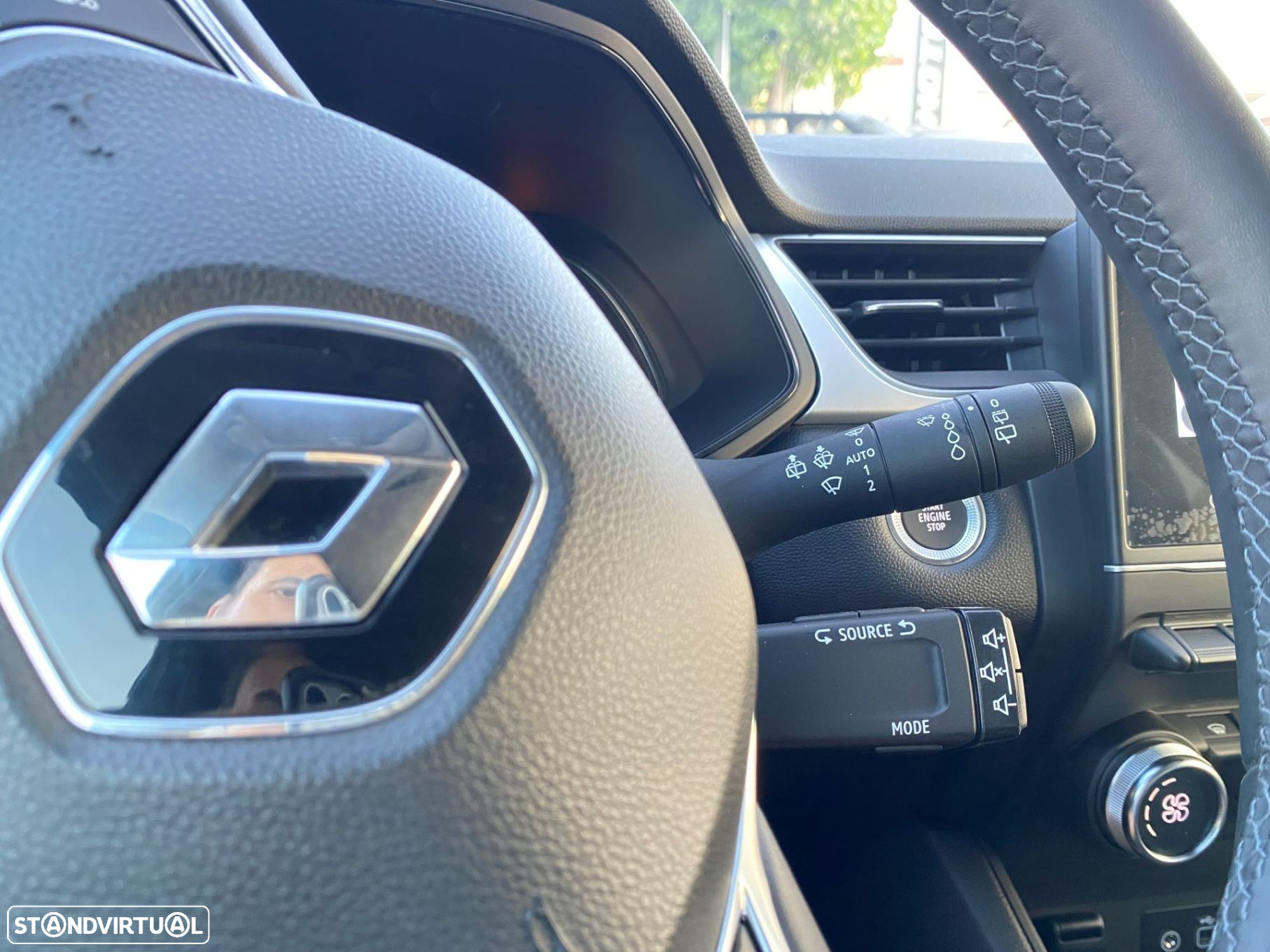 Renault Captur 1.0 TCe Exclusive - 25