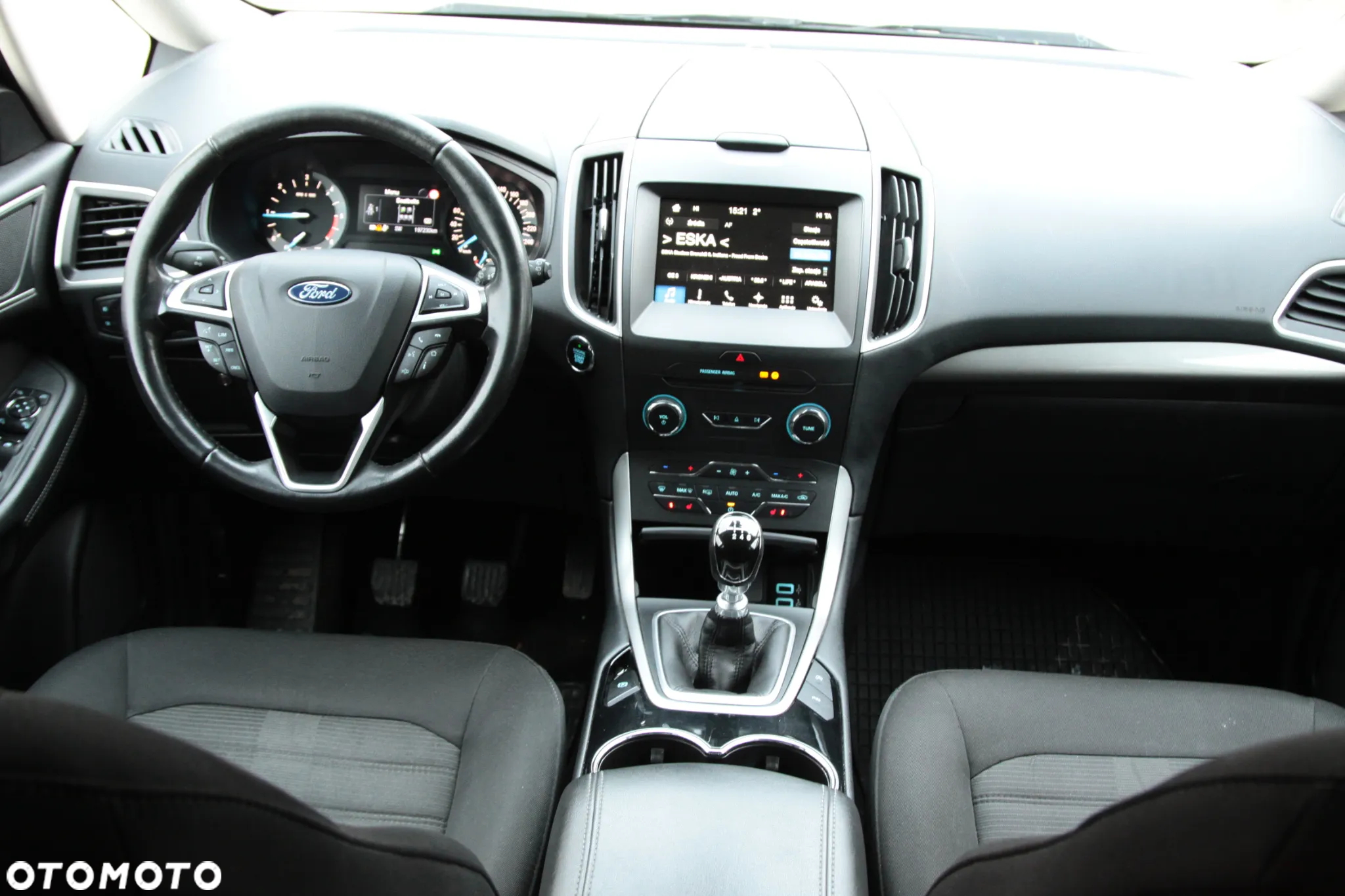 Ford Galaxy - 10