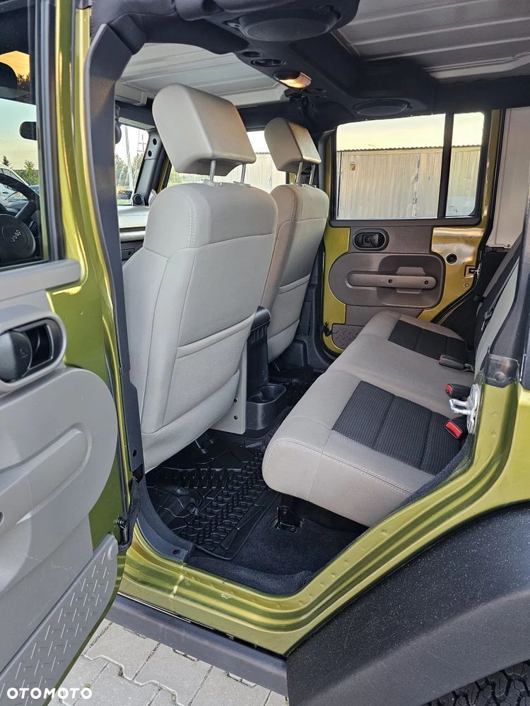 Jeep Wrangler Unlimited 2.8 CRD Rubicon - 10