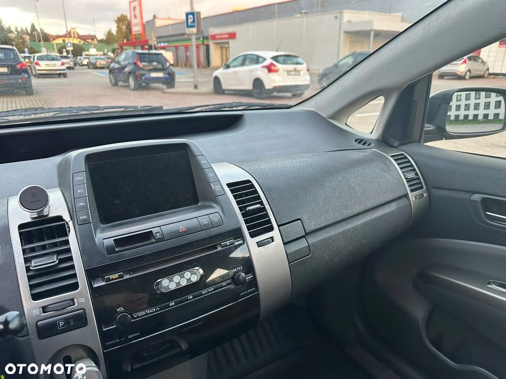Toyota Prius - 16