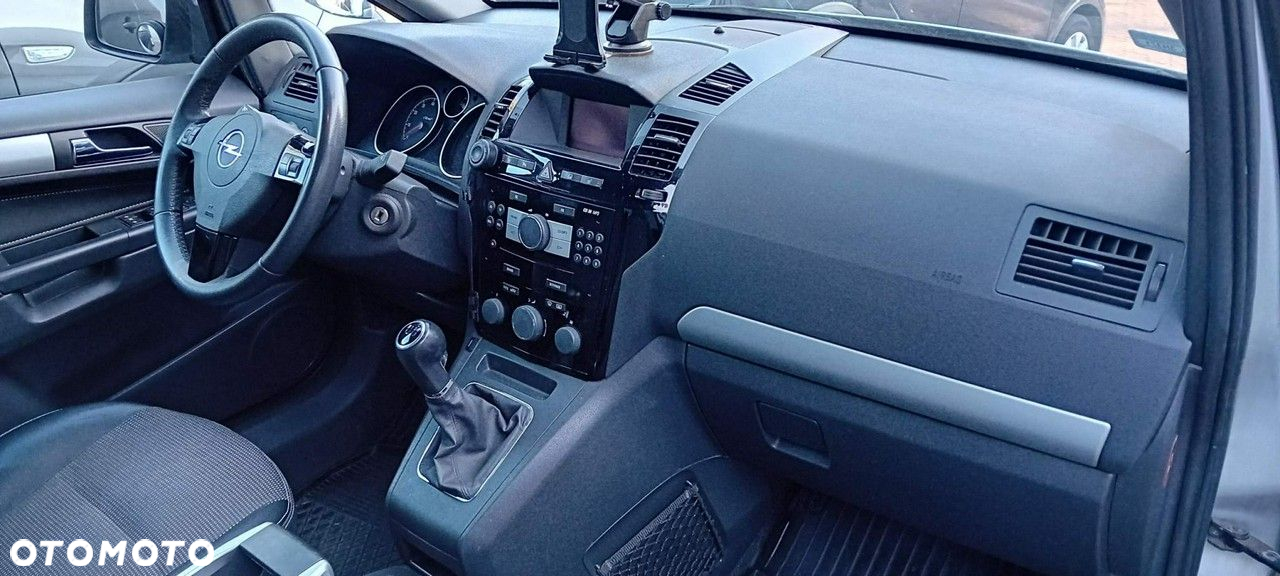 Opel Zafira - 8