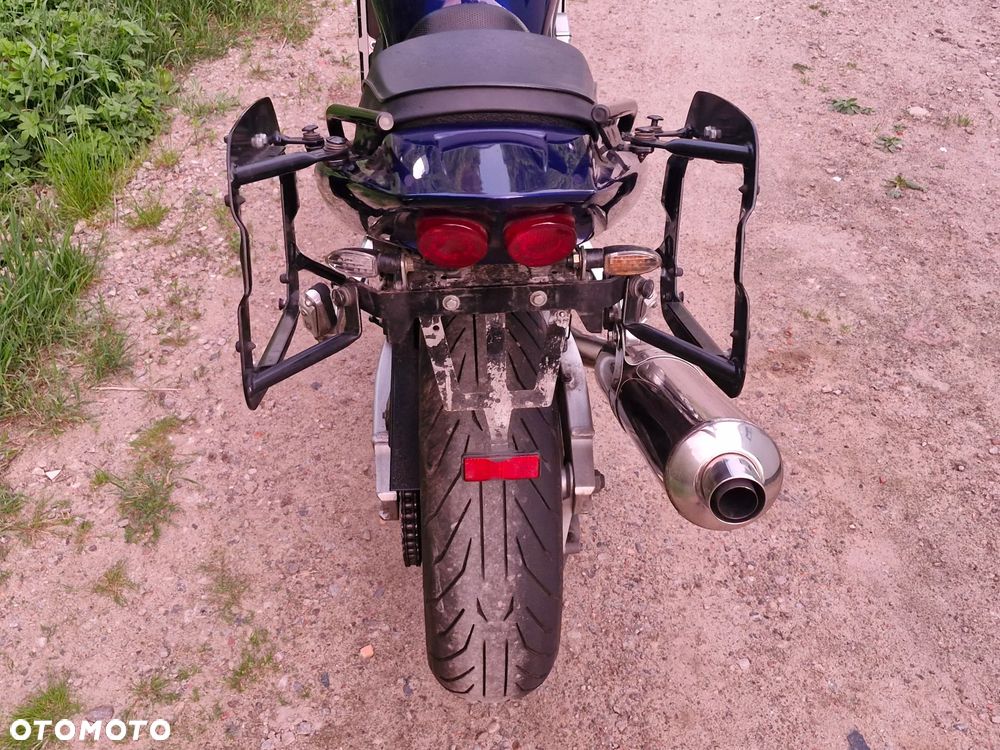 Yamaha FZS - 7