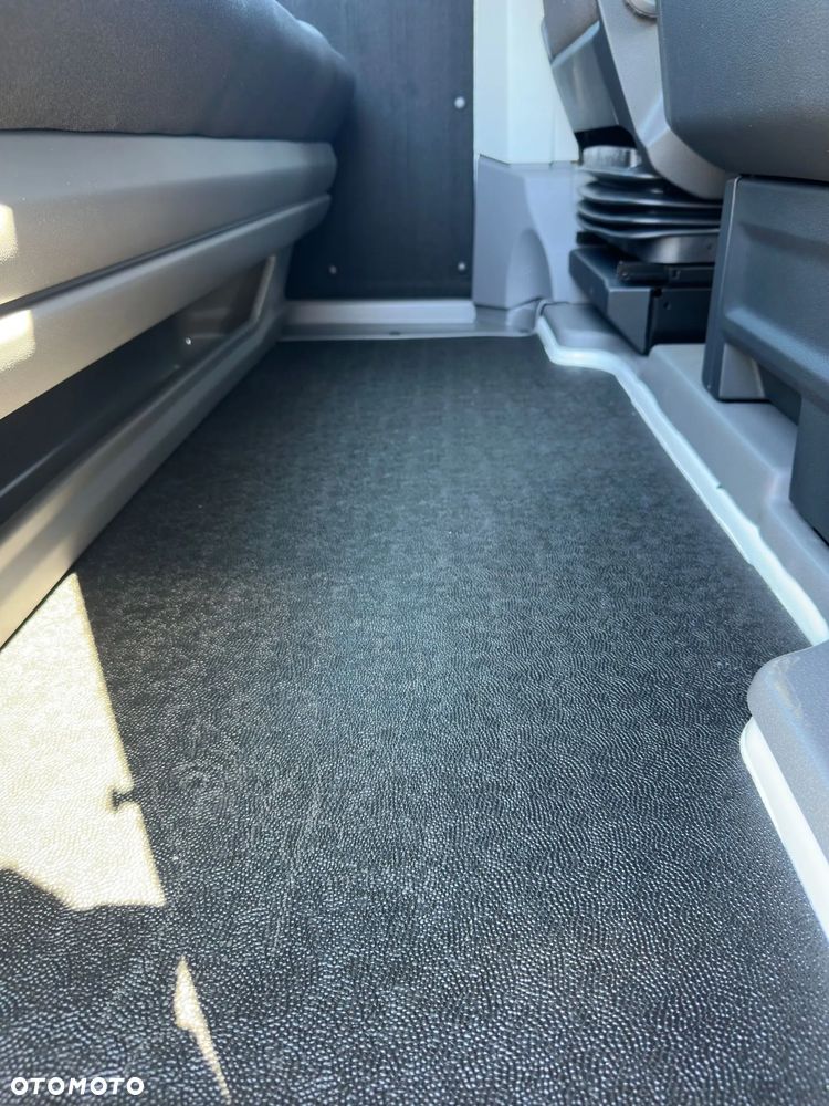 Volkswagen Crafter - 21