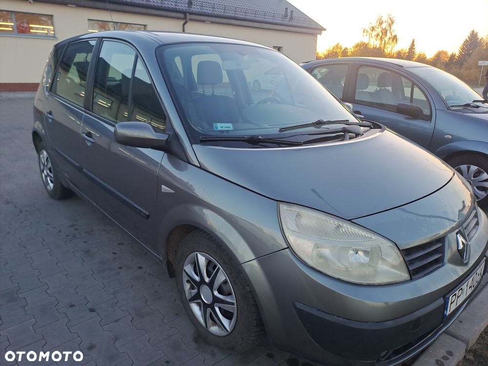 Renault Scenic - 1
