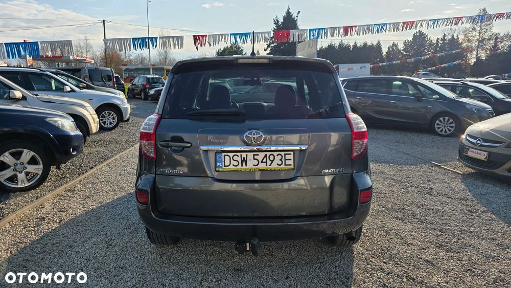 Toyota RAV4 - 9