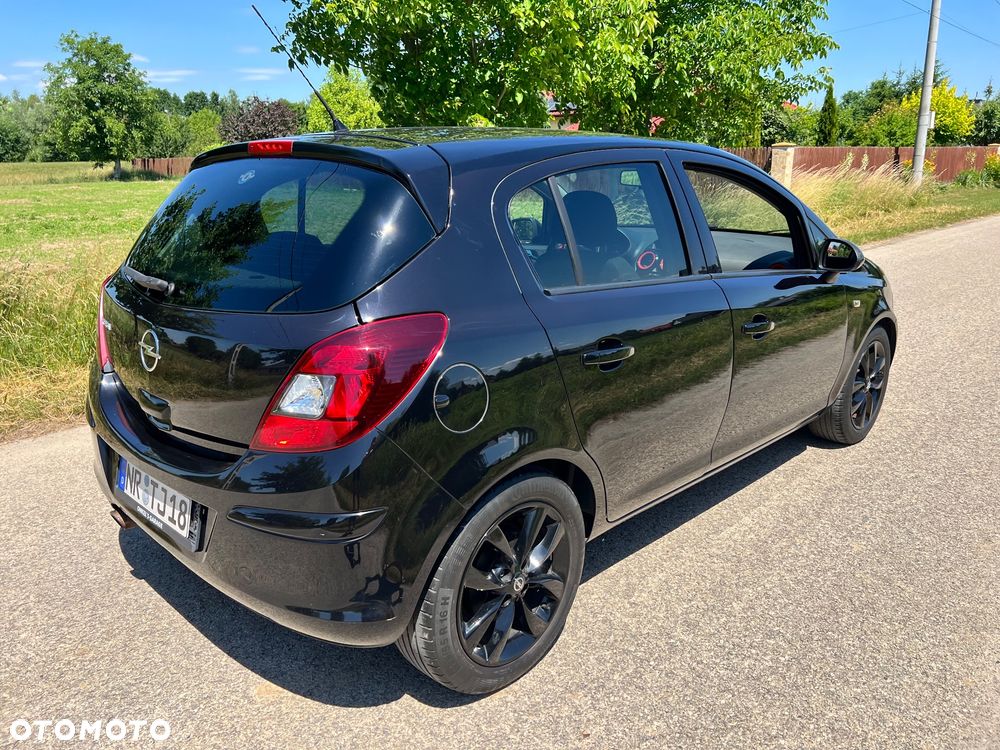 Opel Corsa 1.4 16V Cosmo - 3