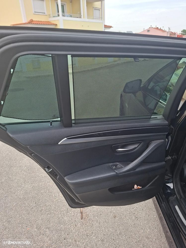 BMW 520 d Auto - 13