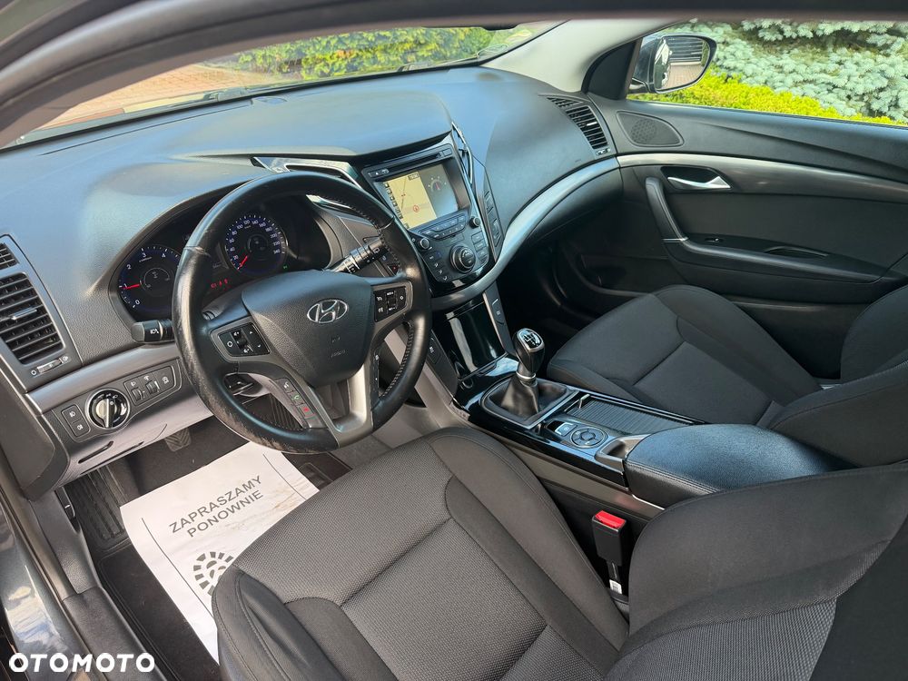 Hyundai i40 Kombi 1.7 CRDi Premium - 11
