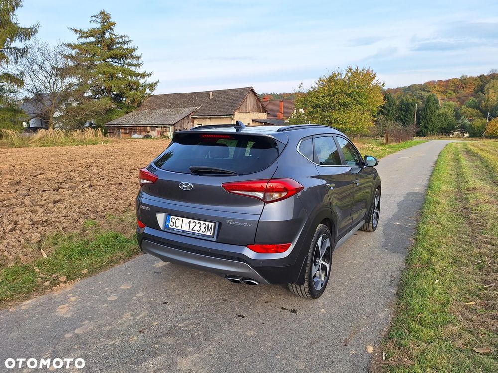 Hyundai Tucson 2.0 CRDI BlueDrive Style 2WD - 6