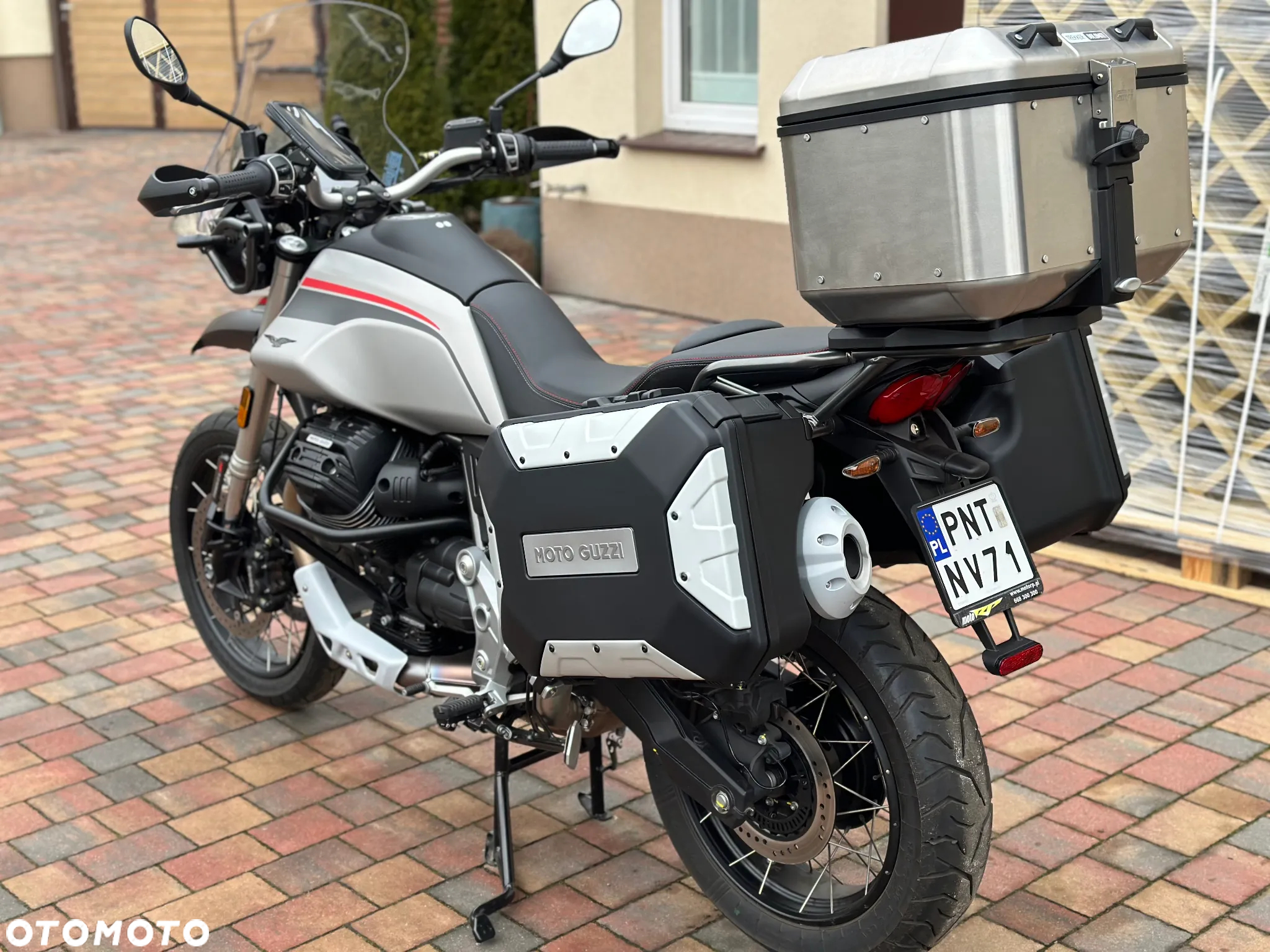 Moto Guzzi V85 - 3